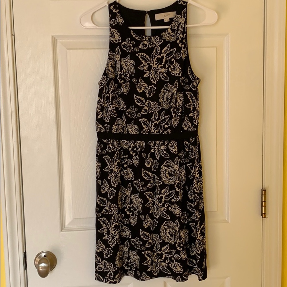 ❌SOLD❌LOFT black floral print dress size SP